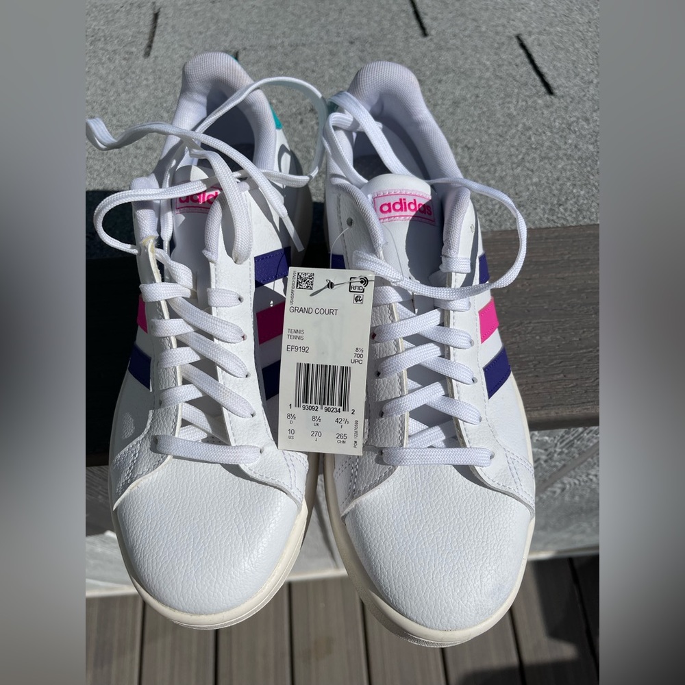 Brand new adidas! 💖
